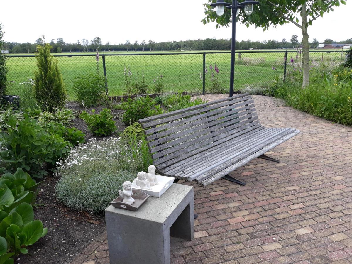 Vakantiehuisje Achter Odiliapeel Luaran gambar